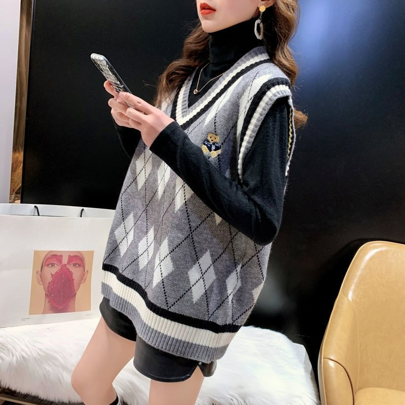 เสื้อกั๊กถักสีแดงสำหรับผู้หญิง - Winter Clothing Trends 2025 บทวิจารณ์และราคา