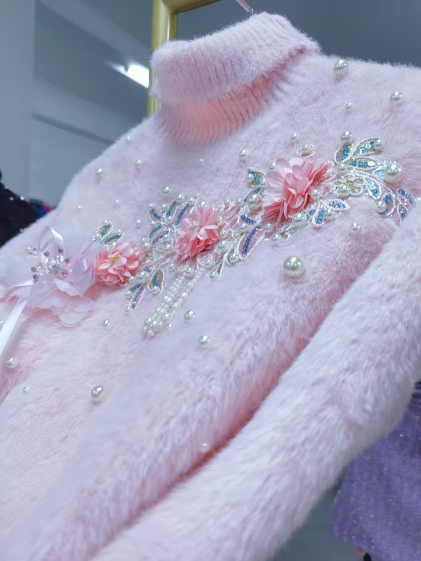 เสื้อสเวตเตอร์คอเต่าสีชมพูทรงเ - Winter Clothing Photo บทวิจารณ์และราคา